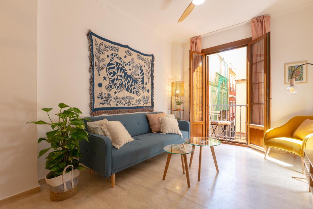 Bright Apartment With Patio And Balconies In The Center Málaga Kültér fotó