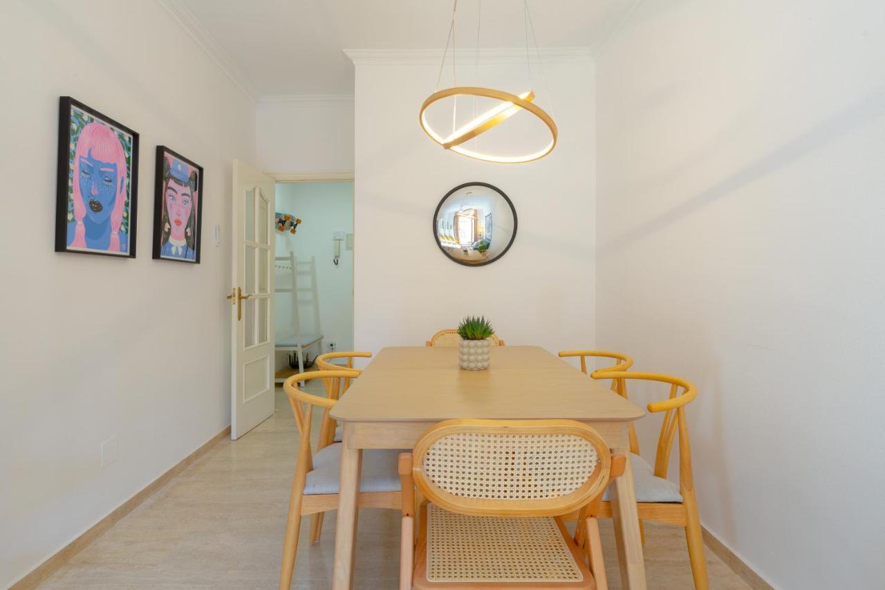 Bright Apartment With Patio And Balconies In The Center Málaga Kültér fotó