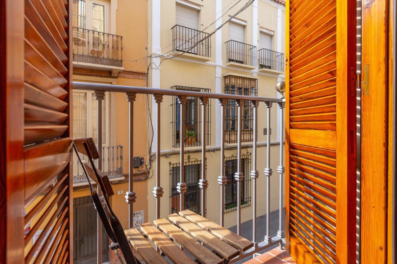Bright Apartment With Patio And Balconies In The Center Málaga Kültér fotó